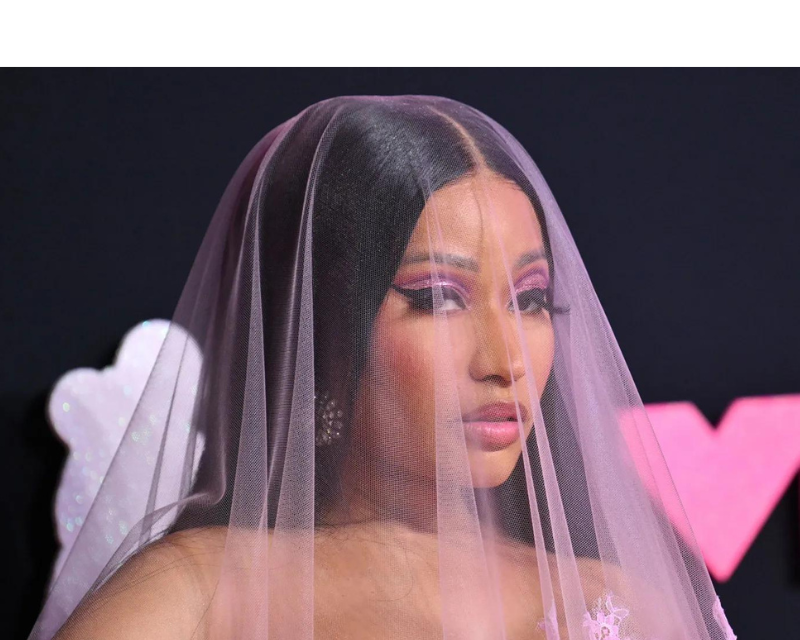 NICKI MINAJ APOLOGIZES TO FANS AMID CONCERT CANCELLATION AFTER AMSTERDAM ARREST